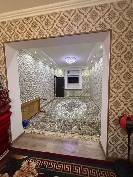 квартира ПРОДАЕТСЯ 2/3/4 57м2 на: Гулобод Ор.р: Дока хлеб