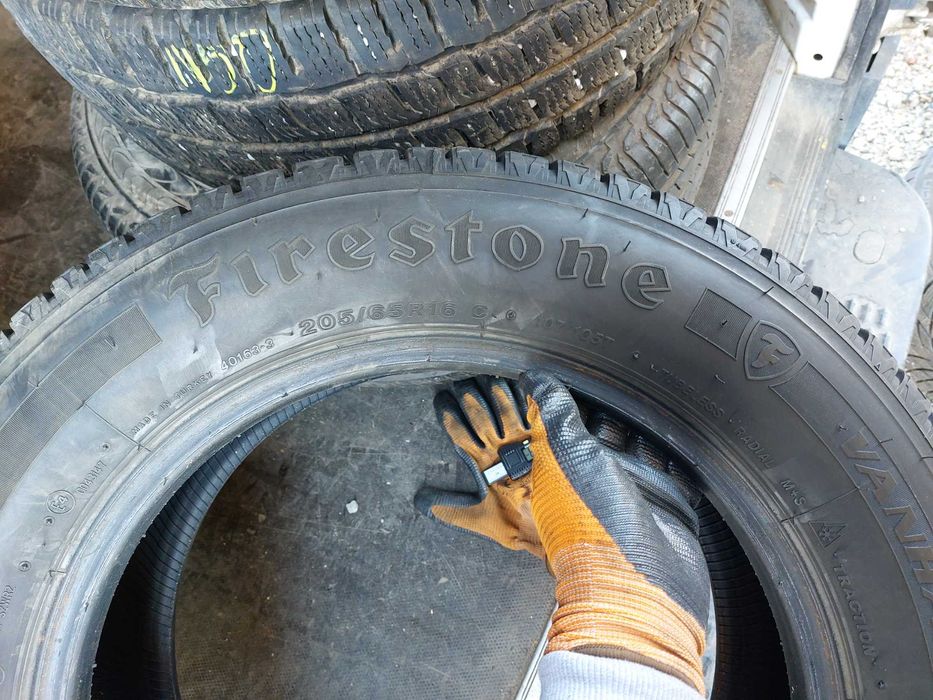 4бр.зимни FIRESTONE 205/65/16C 107T DOT 4219