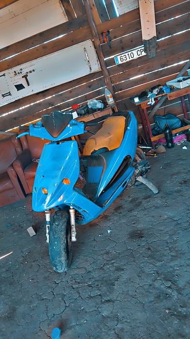 Vând sau schimb malaguti f12 80 cc răcire pe apă