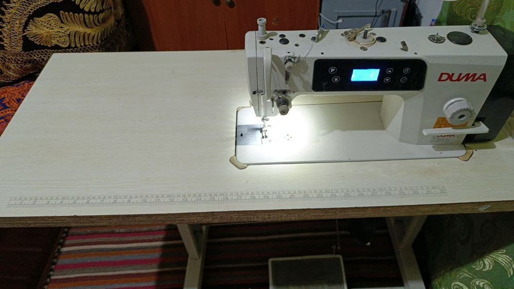 Тикув мошина сотилади