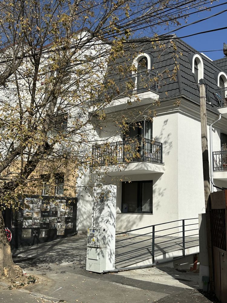 Duplex D+P, cu parcare, zona Domenii- Parc ciresarii