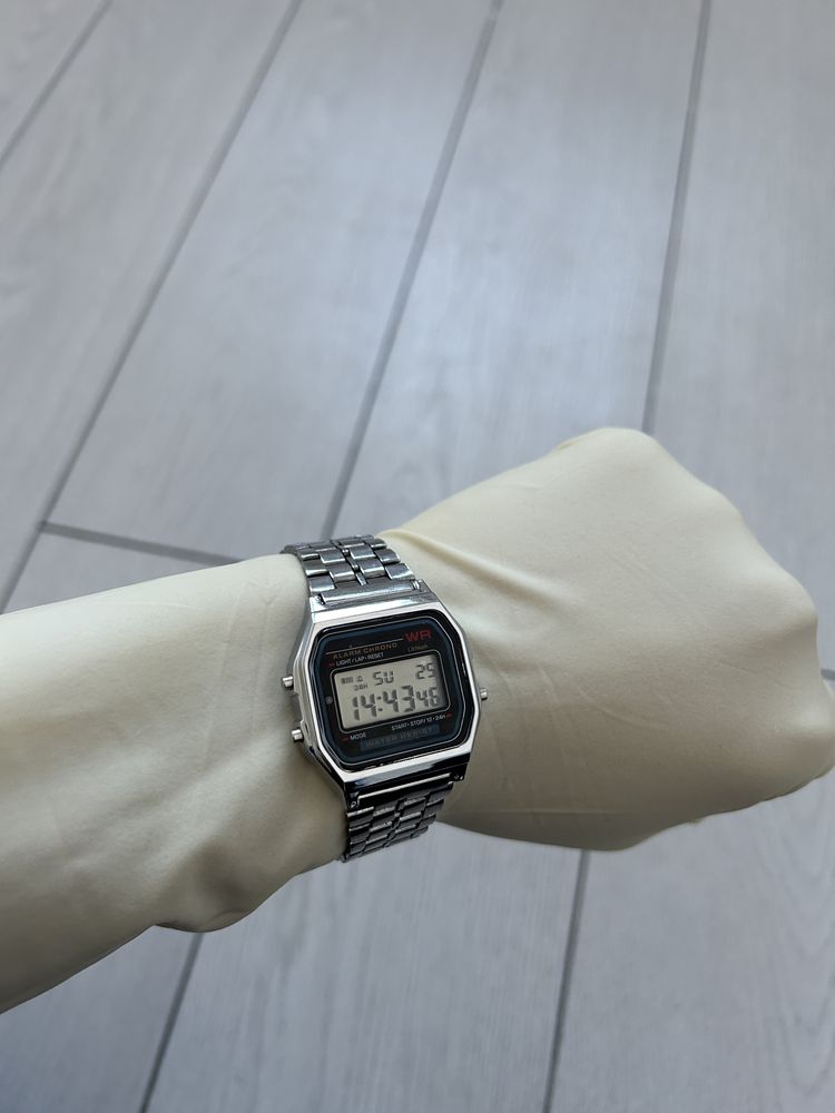 Часы Casio кварцевые