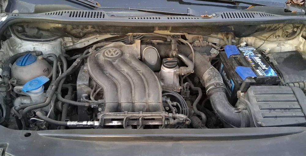 Продавам Caddy 2008