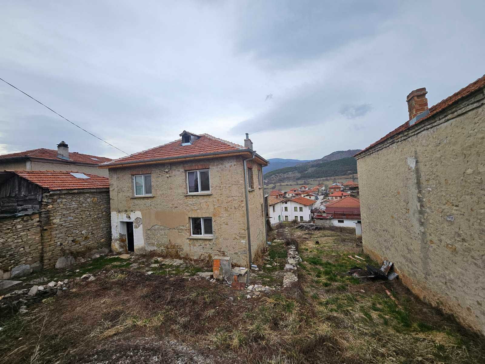 Продава се самостоятелна къща в с. Павелско!