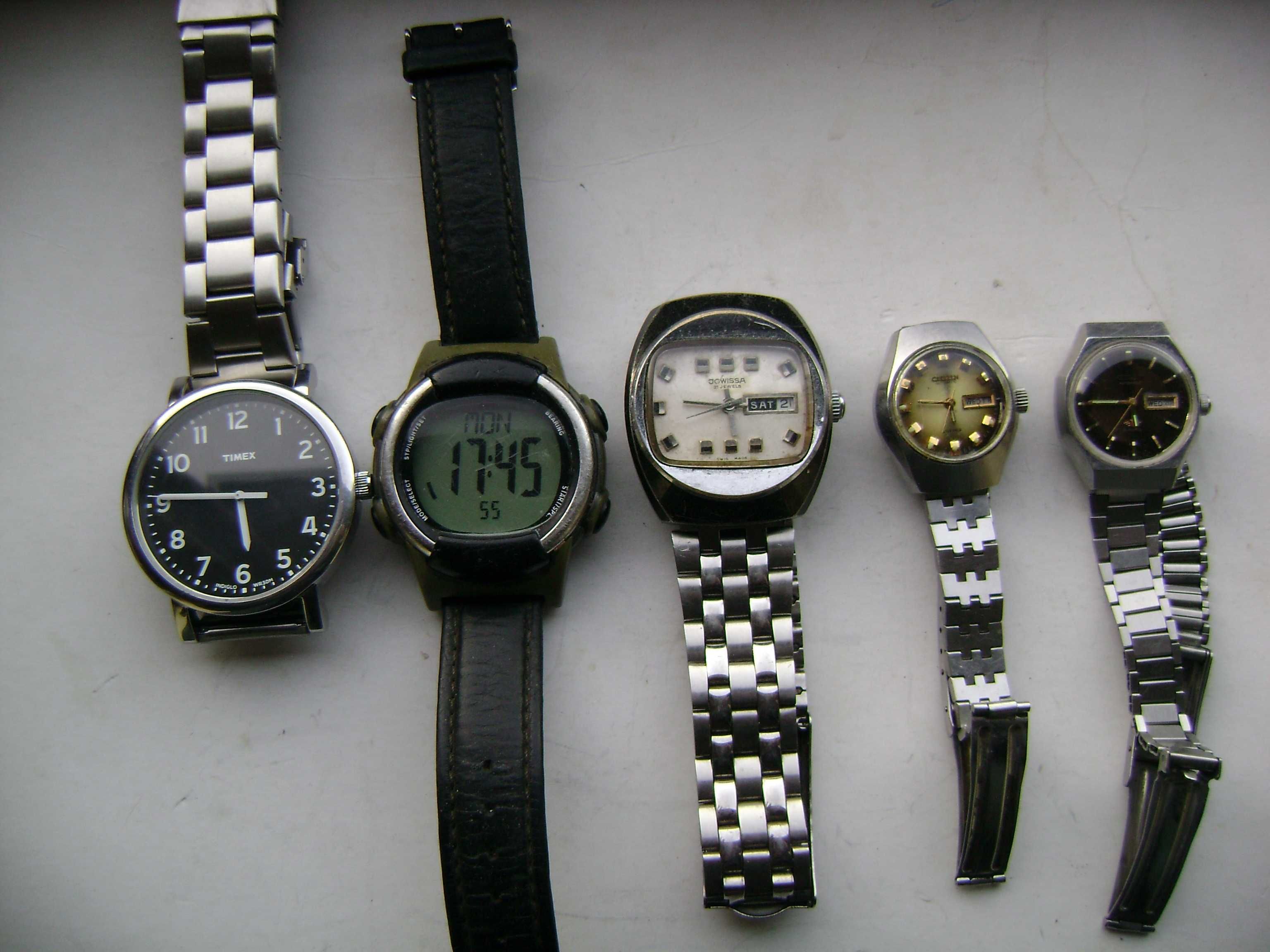 Продавам 2 кварцови и 3 механични часовника Timex,TCM,Citizen,Jowissa