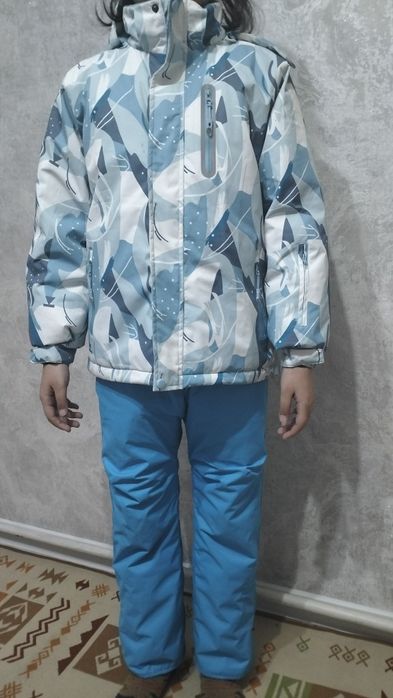 Куртка с комбинезоном 130 рост