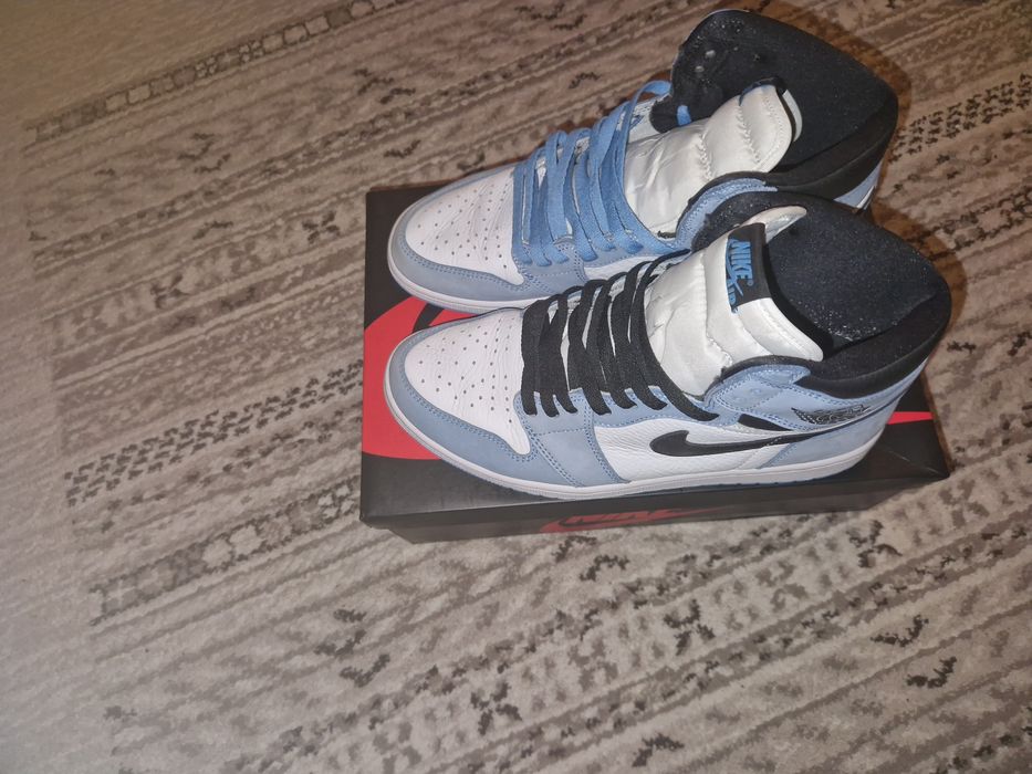 Jordan 1 UNC cu cutie