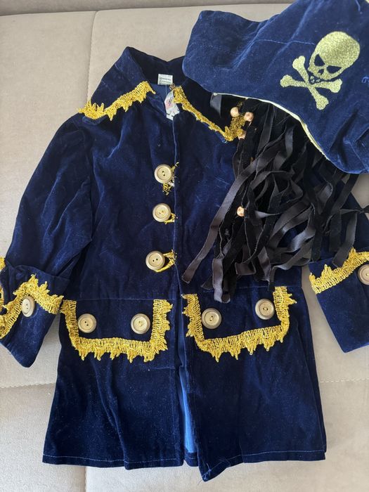 Продам детский новогодний костюм Пират,  возраст от 3до 5 лет