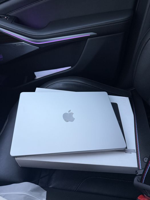 Apple MacBook Pro M3  512GB новый