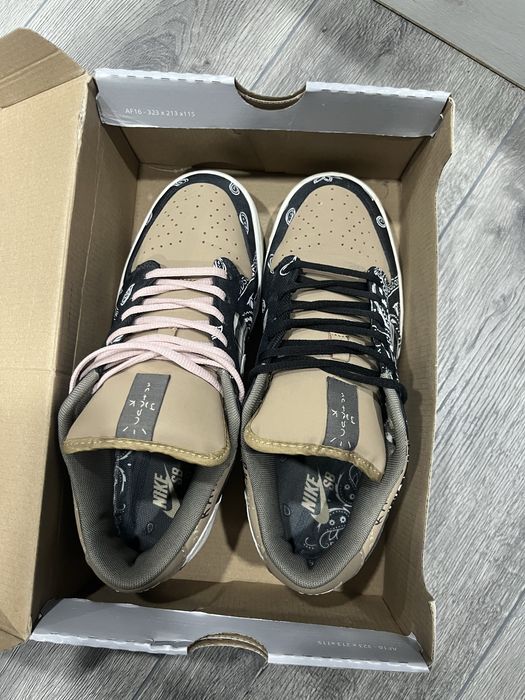 Обувки nike Travis scot nike sb dunk