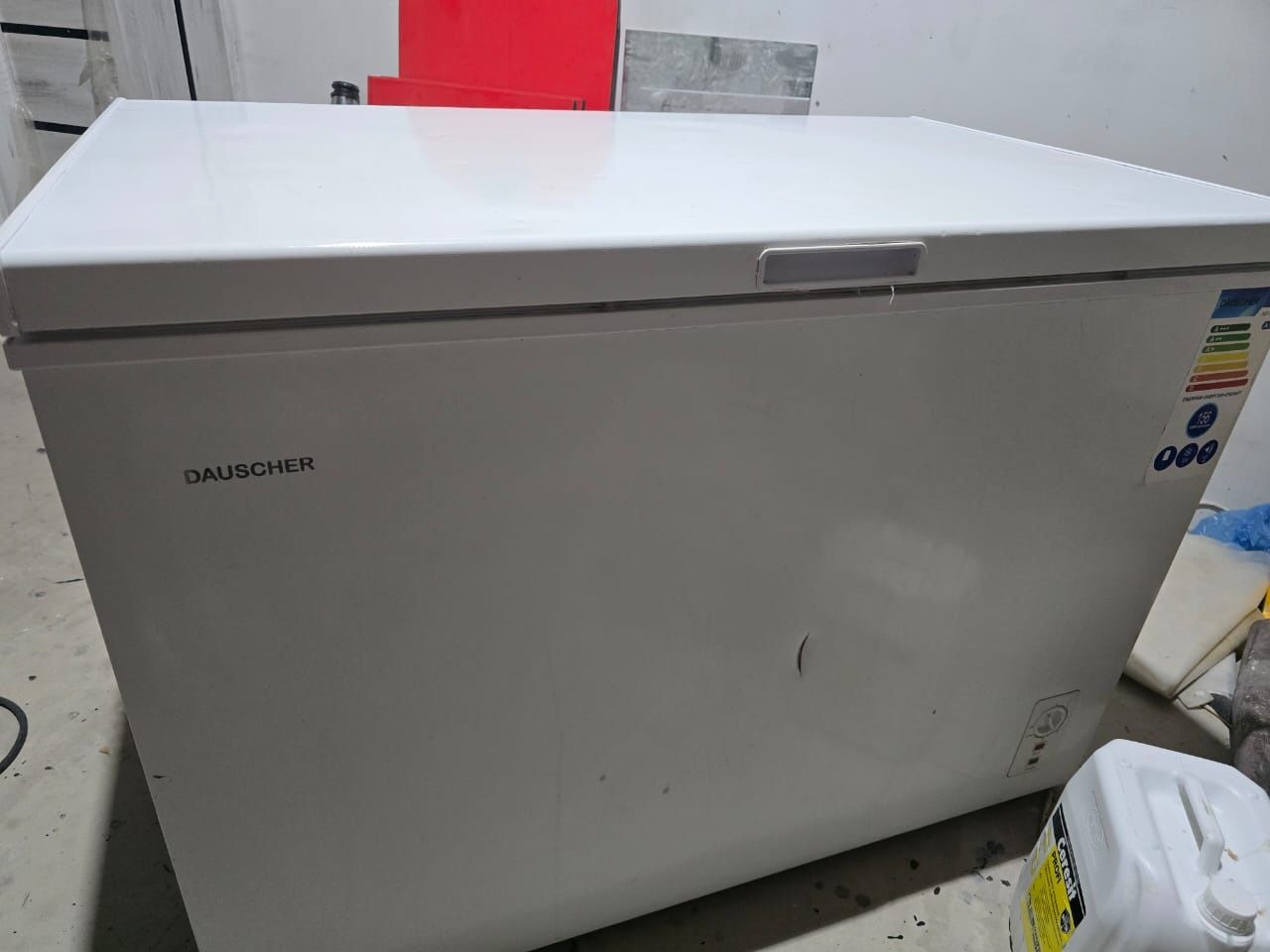 Продам морозильную камеру