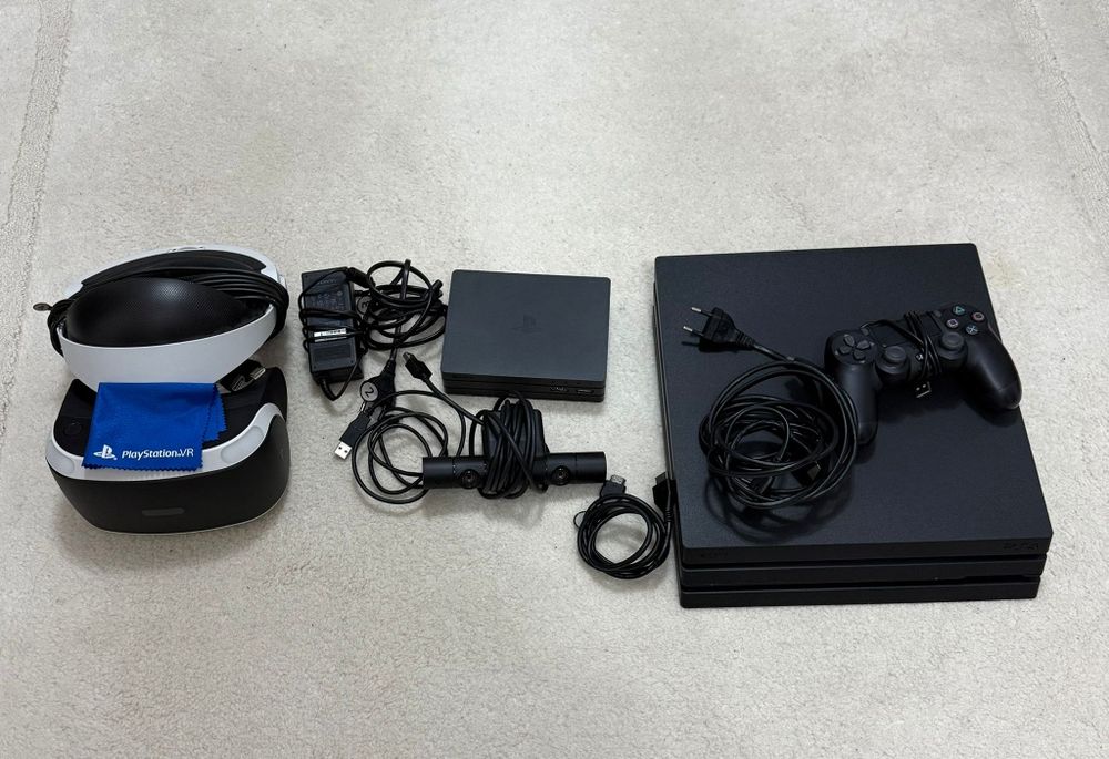 Ps4 Pro + Pachet întreg vr + 12 jocuri