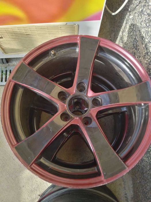 Продавам 17 цола лети джанти за BMW