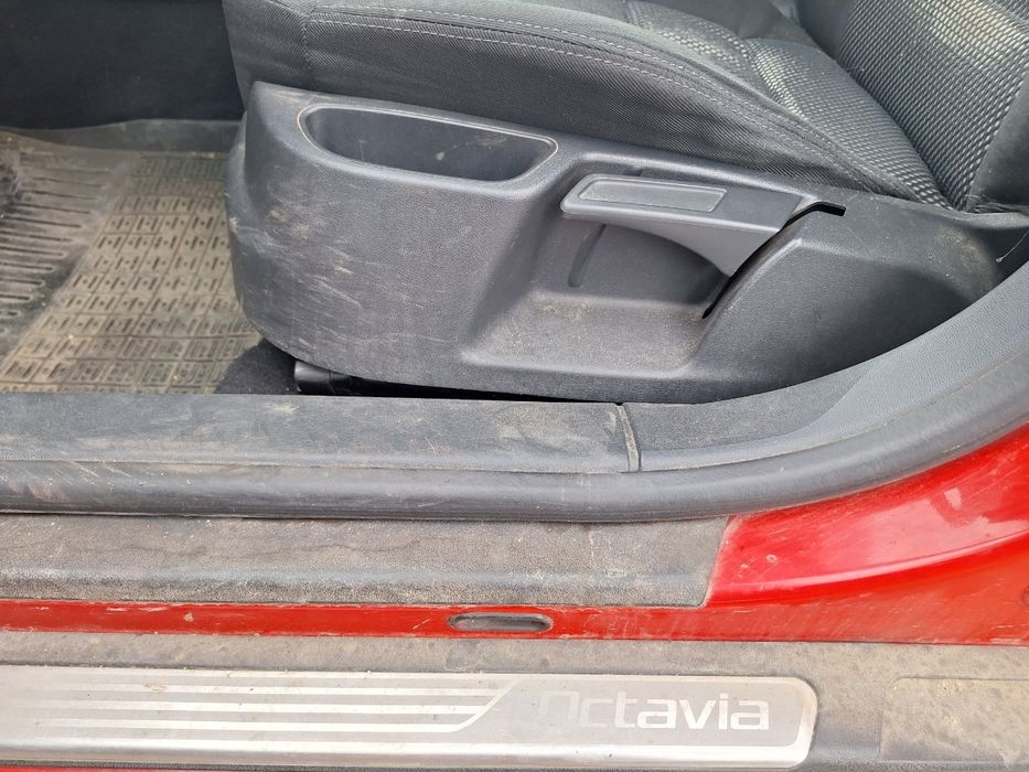 Scaun fata, sofer stanga SKODA OCTAVIA II Combi 1Z5 2004 - 2013