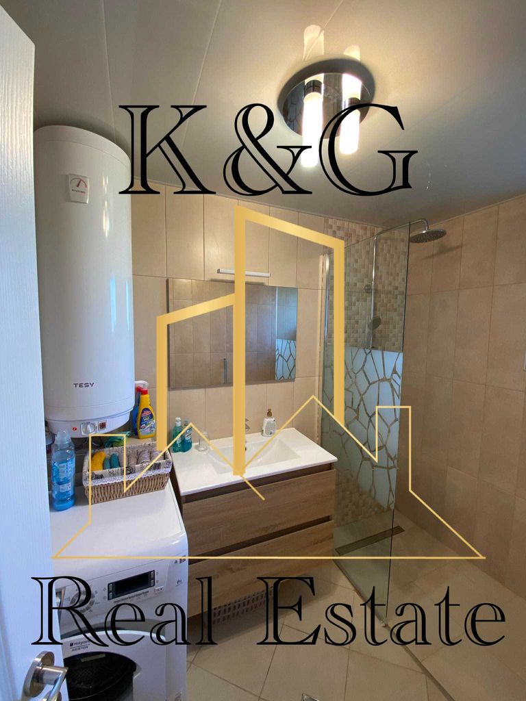 Продава се Тристаен апартамент в Разград, Васил Левски - 98 кв.м за 1582 €/кв.м - Снимка #4
