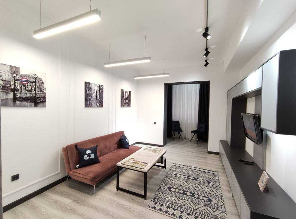 Банковский дом 2/1/8 евро квартира 60м2: 8 роддом СРОЧНАЯ ПРОДАЖА