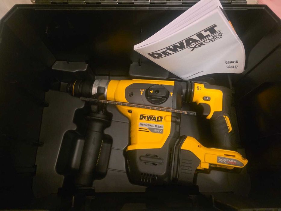 Hammer pe Acumulator Dewalt 54 V