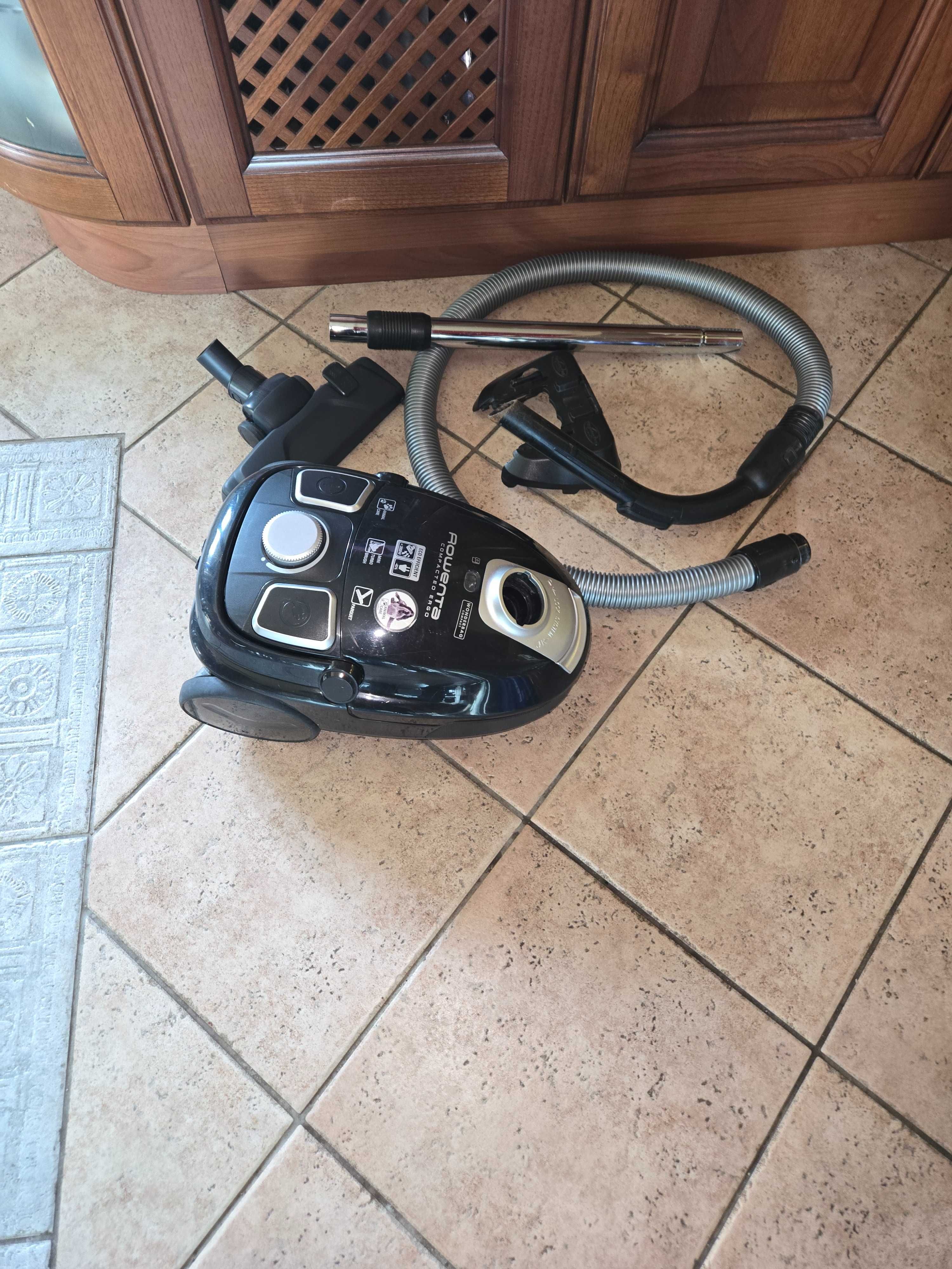 Прахосмукачка Rowenta compacted Ergo