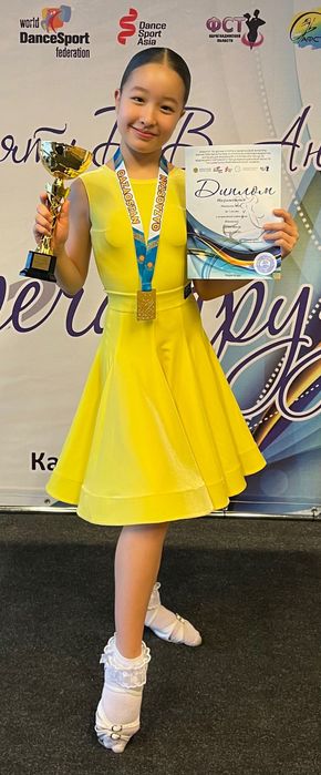 Рейтинговое платье для спортивно бальных танцев