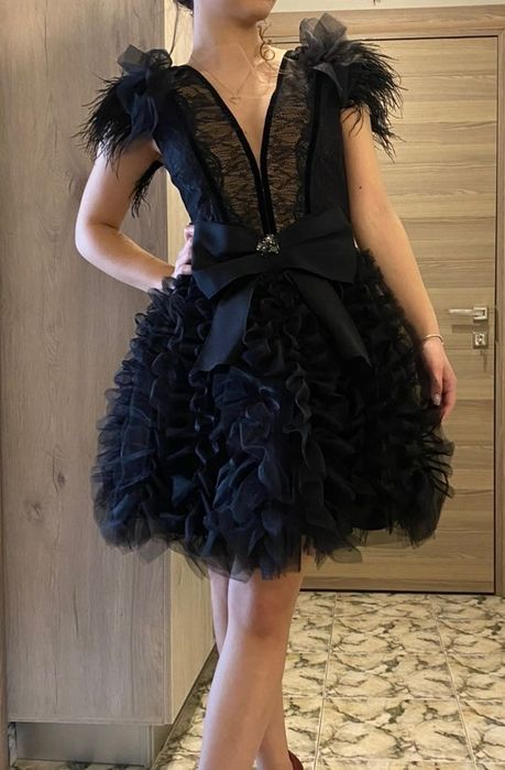 Официална черна рокля