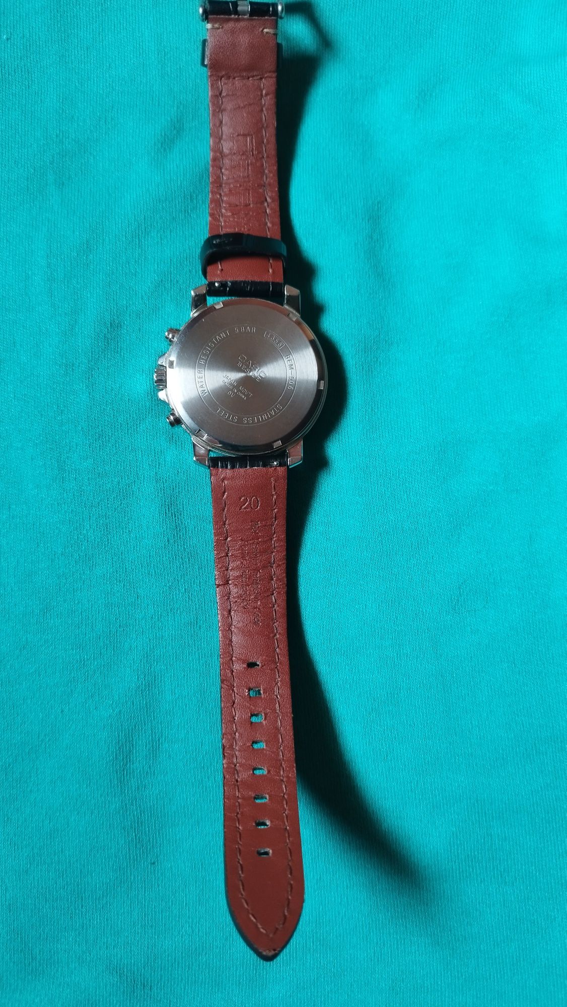 Перфектен ръчен часовник Casio
