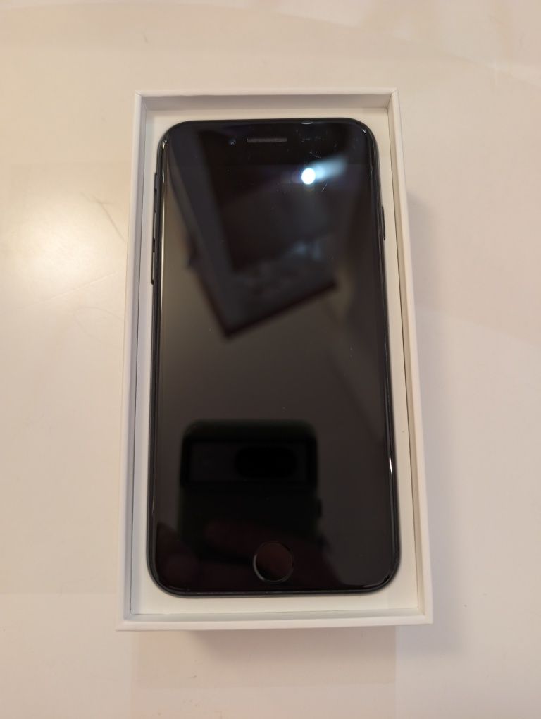 iPhone SE 2020 64GB Black