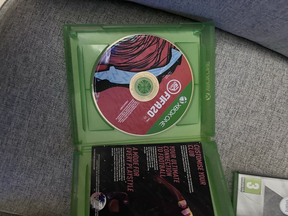 Продавам fifa23,22,21,20