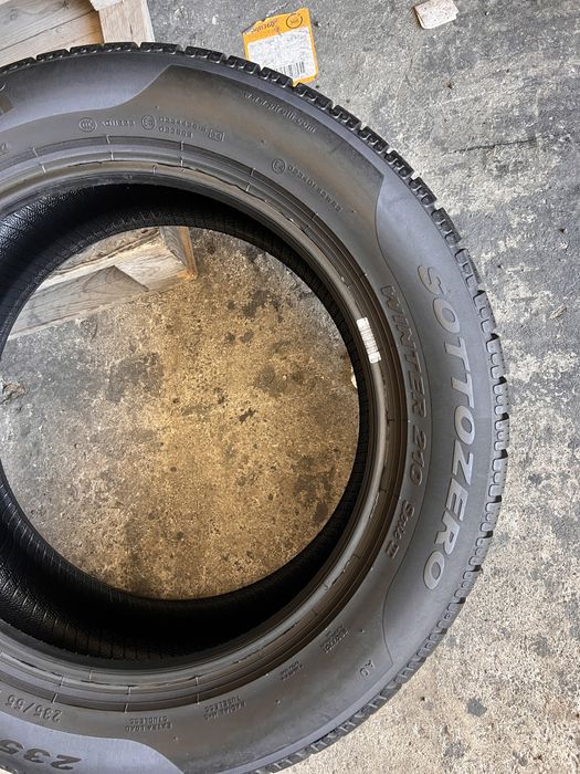 2 anvelope iarna ca NOI 235/55/18 , Pirelli , DOT 2022 , 8.2 mm