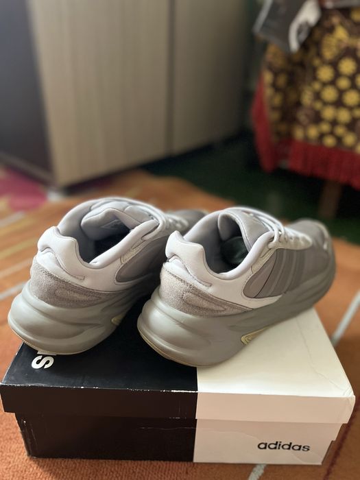 Adidas Ozelle (44/28)
