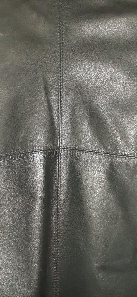 Scurtă piele Pierre Cardin originală Franța