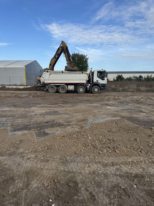 buldoexcavator cu picon de inchiriat