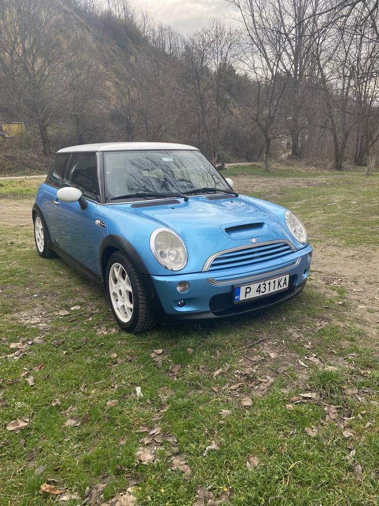 Автомобил Mini Cooper S