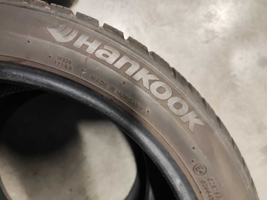 4бр.зимни гуми 225/45/18 Hankook