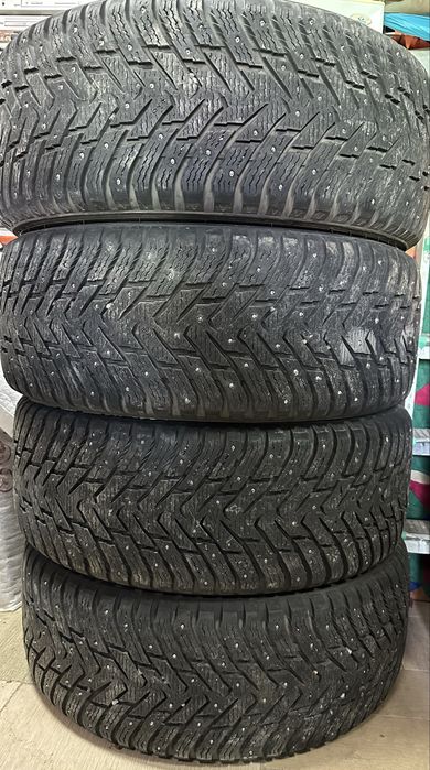 Nokian Hakkapeliitta 8 285/60 R18