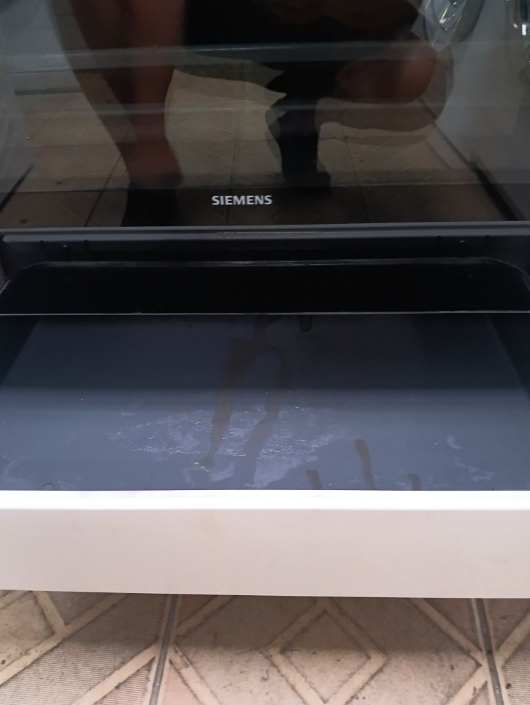 Свободно стояща печка с керамичен плот Сименс Siemens с гаранция!