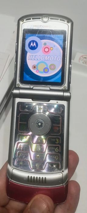 Motorola RAZR V3 Pink ( decodat)