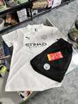 Forma tepa past man citiy