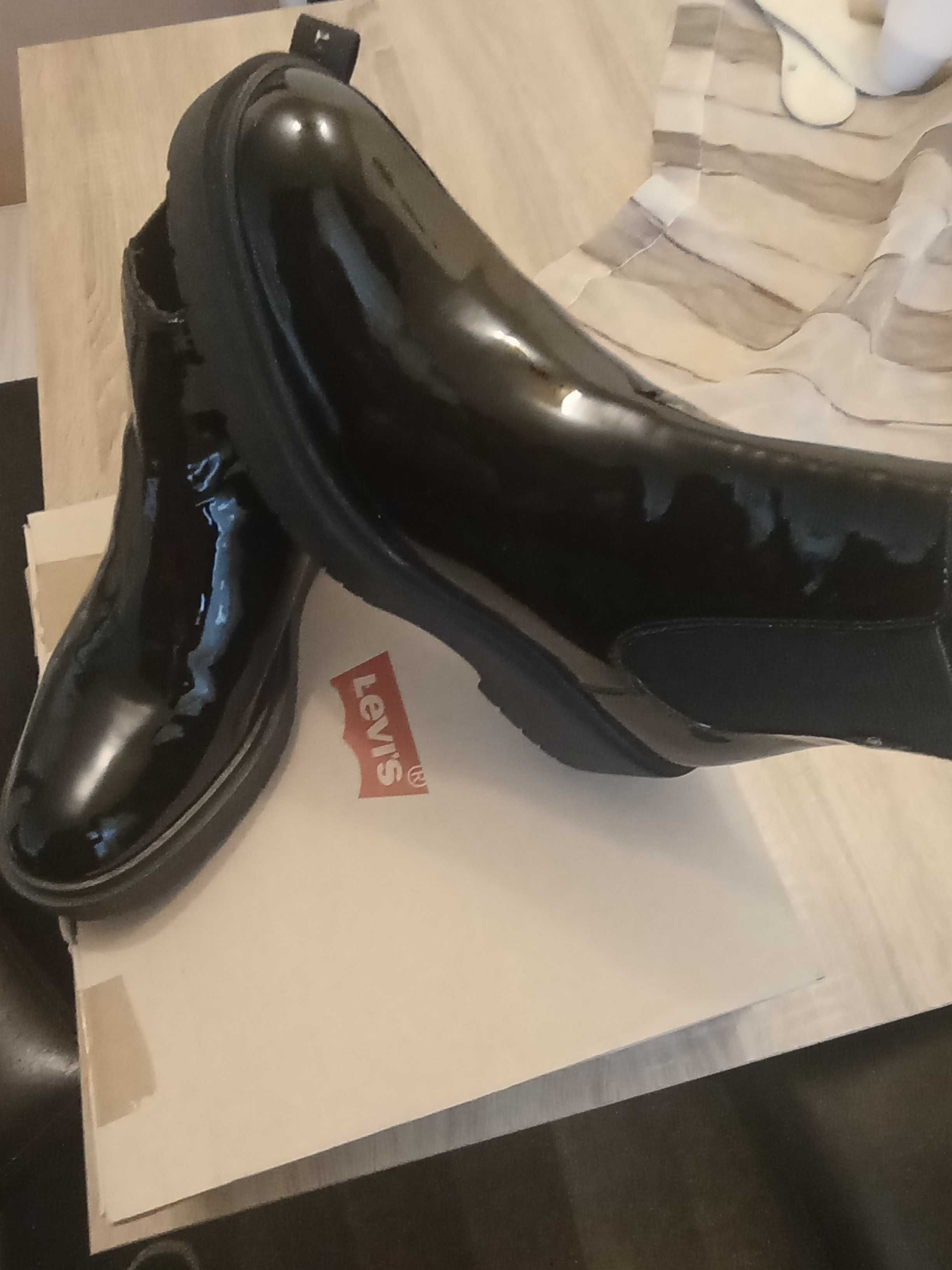 Нови боти LEVI'S