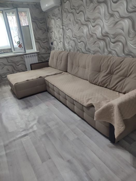 Диван в хорошем состоянии