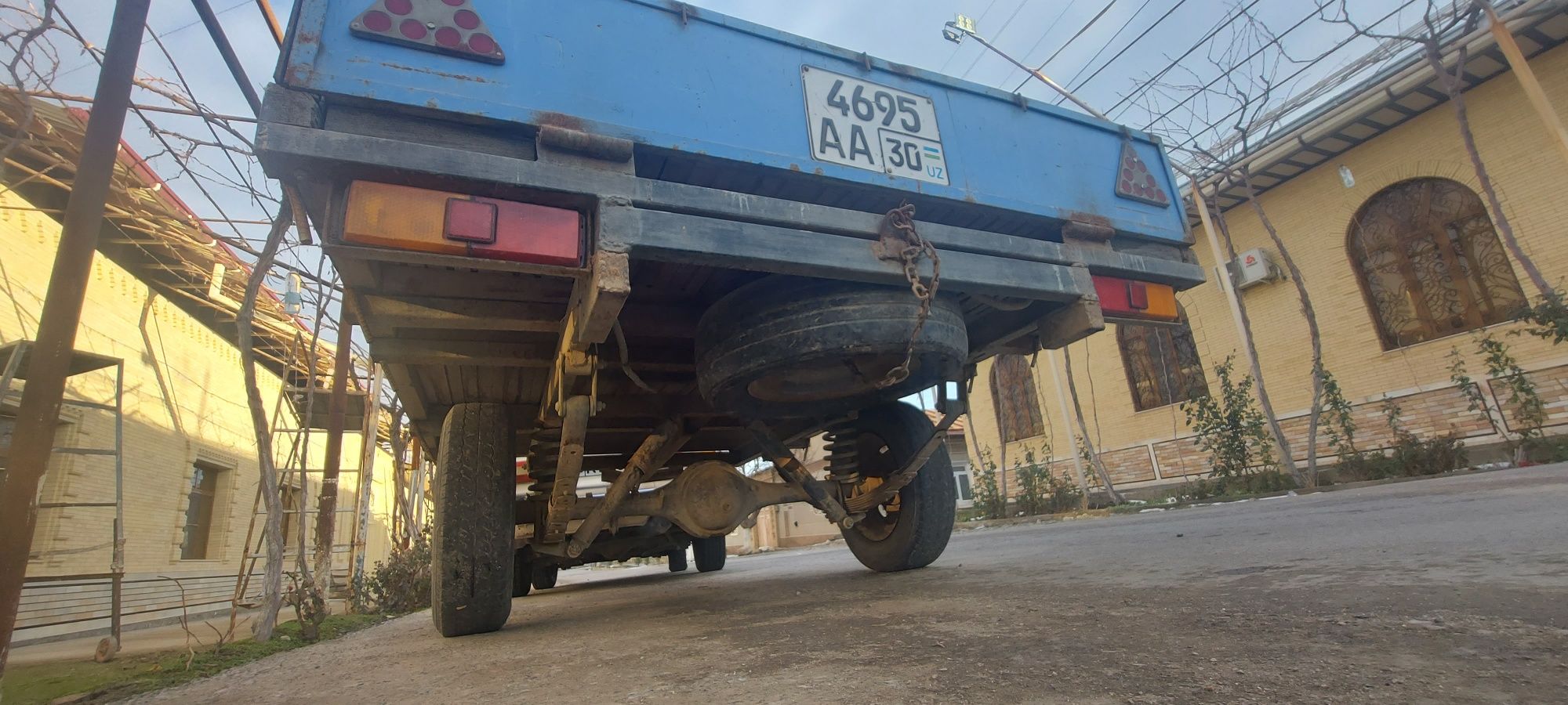 Vaz 2106   pritsep bilan yoki alohida sotilad.