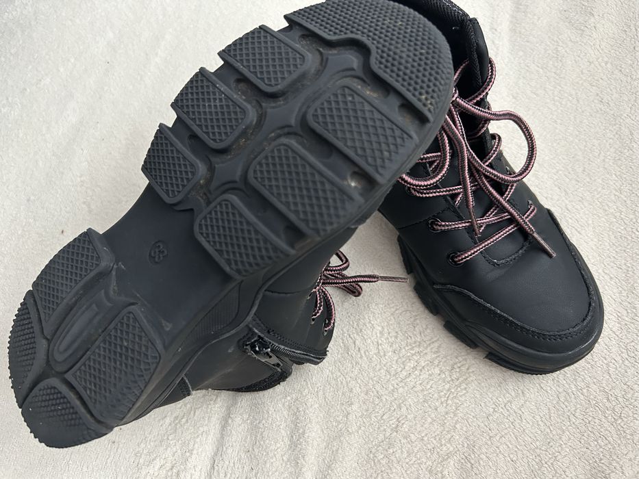 Ghete fete RESERVED marimea 33