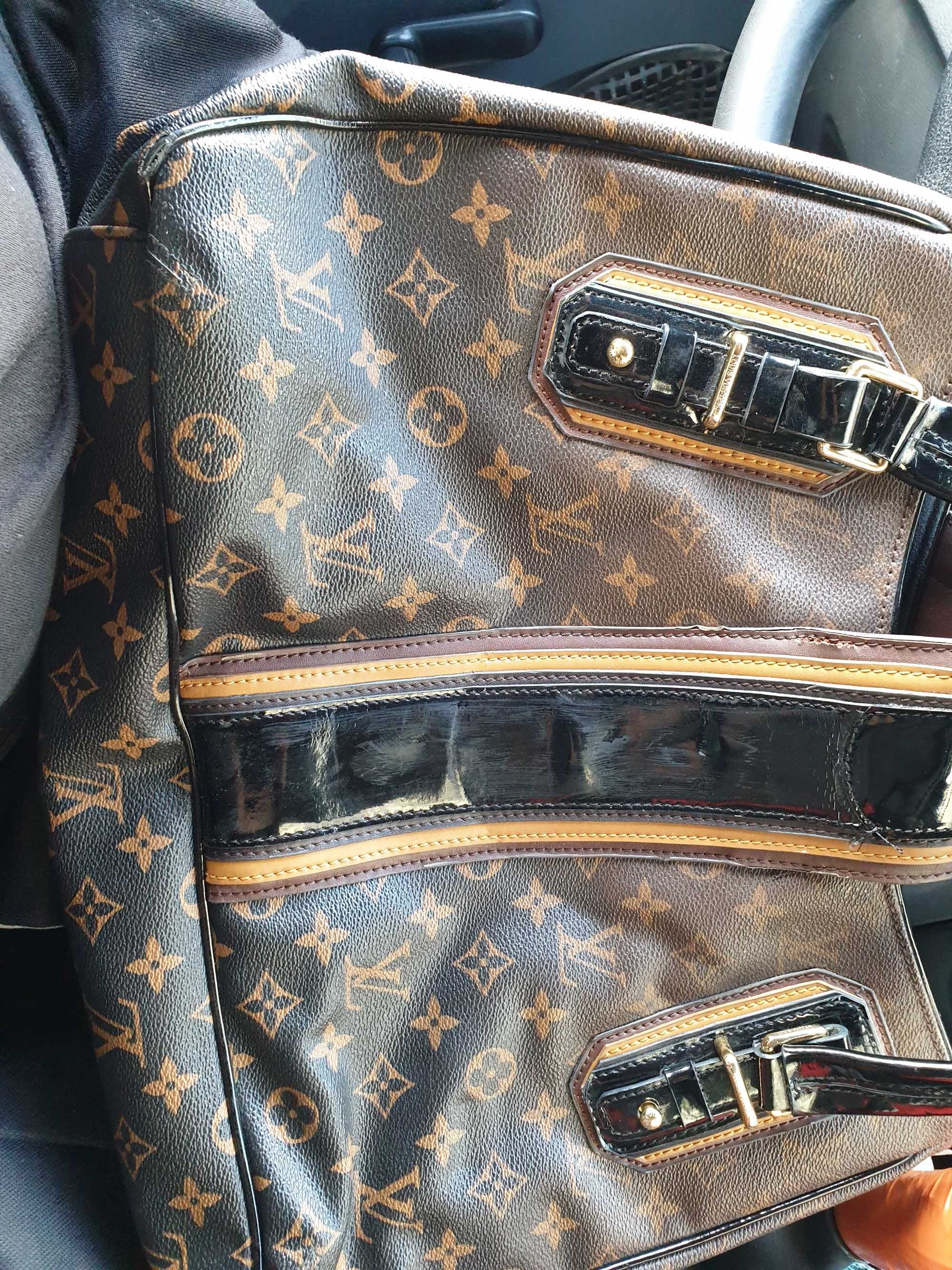 Vand poseta Luis Vuitton originala cu acte