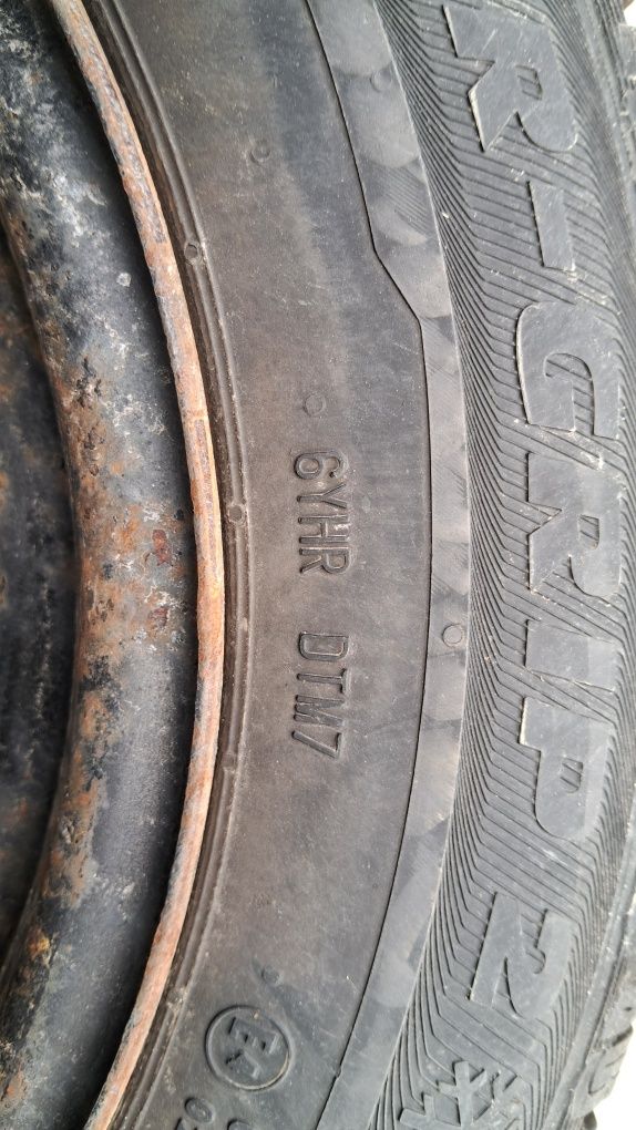 Jante 5.5Jx14 ET36 4x100 (PCD) 60.1 mm si pneuri semperito 175/75 R14