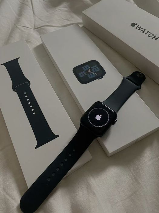 Продам Apple Watch