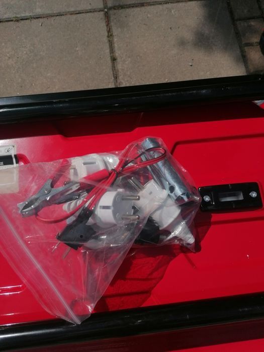 Генератор за ток чисто нов