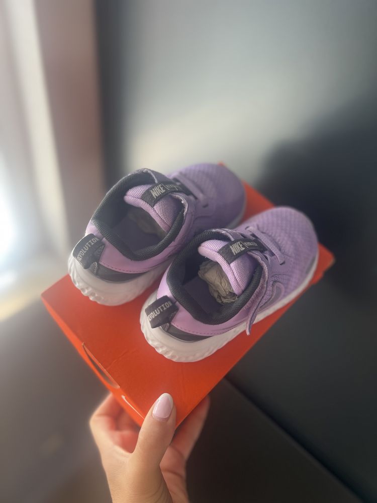 Nike Revolution 5 23.5