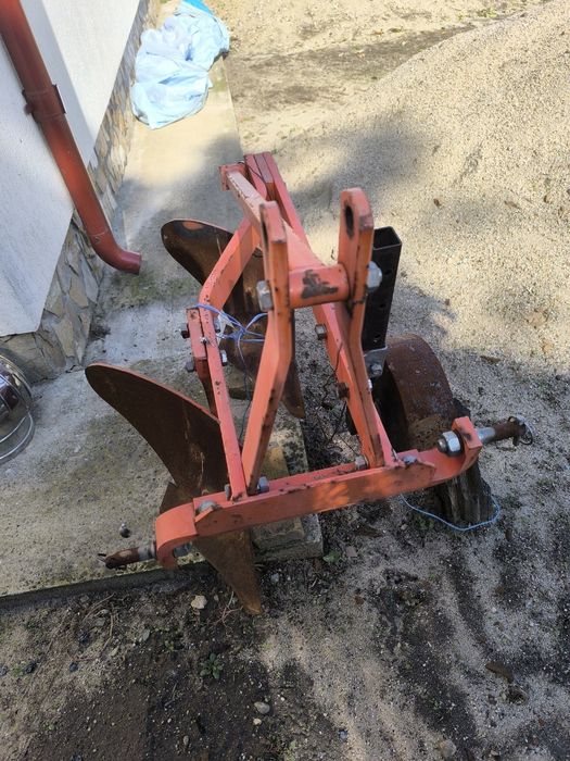 Tractor Kubota GL 220 Granel cu freza si plug, stare FOARTE BUNA