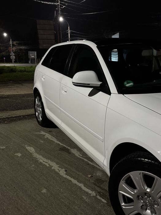 Audi A3, hatchback, 1.4 TFSI Panoramic cu trapa .