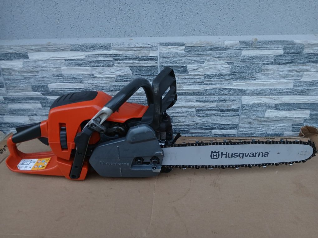 Drujbă Huspvarna 550 xpg cu încălzire în mâner impecabilă