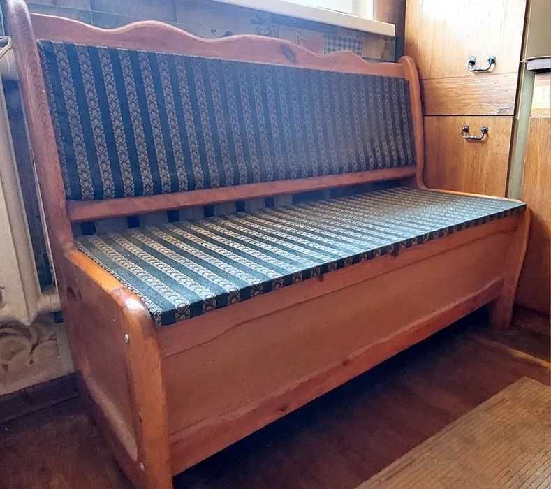 Продаю уголок кухонный.